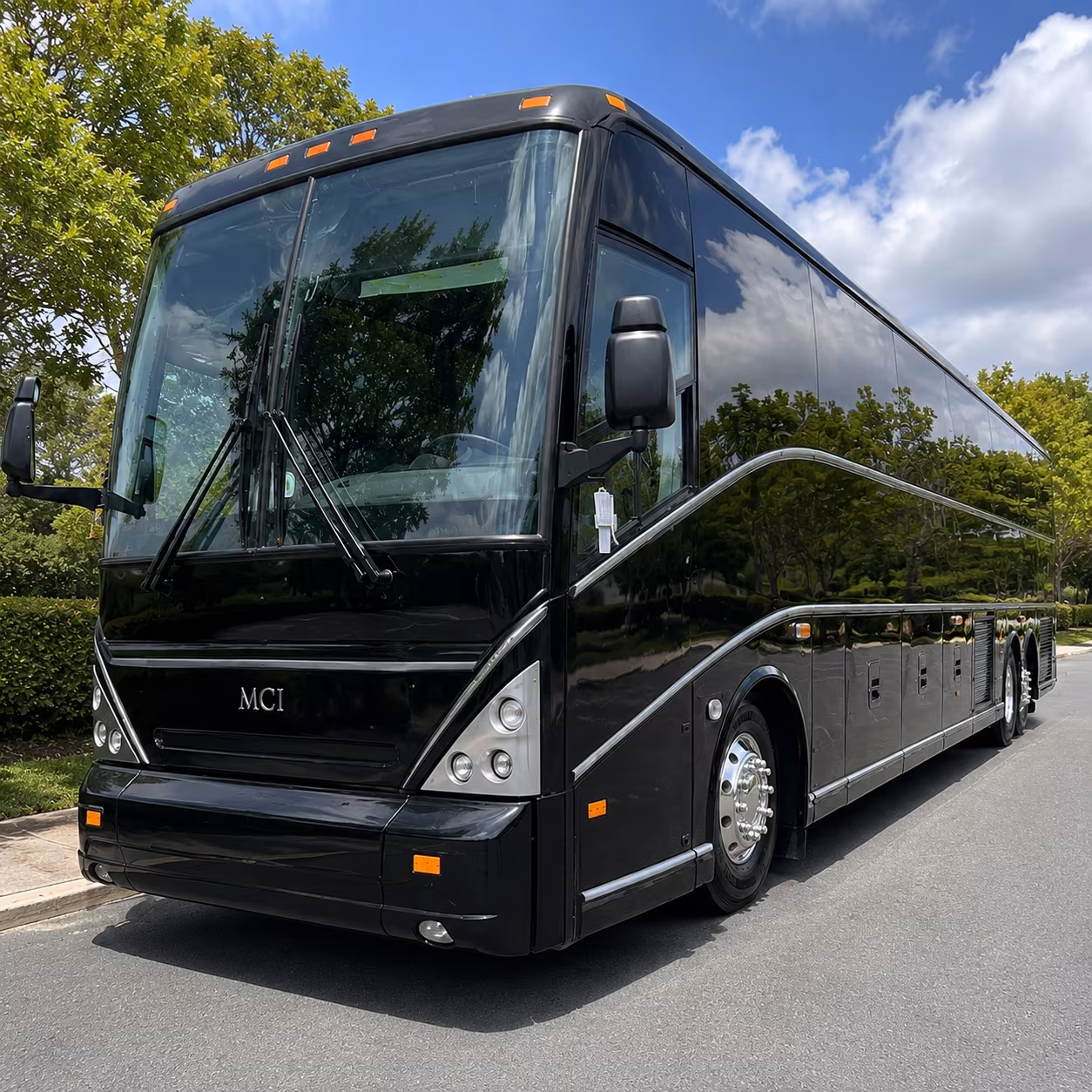 charter buses to the memphis zoo and overton park museums