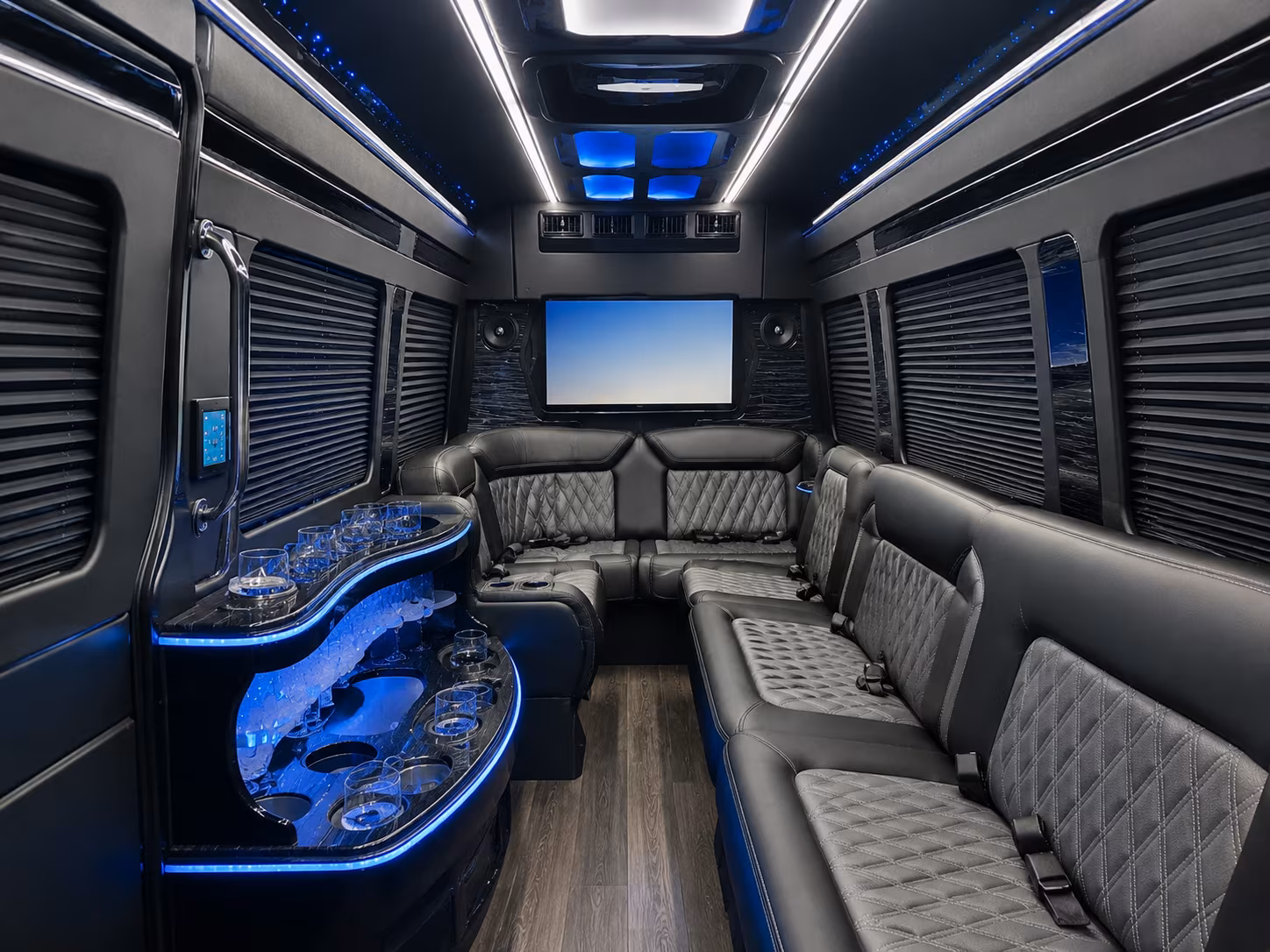 charterbusservicesmemphis com can help you arrange airport transfers for out of town wedding guests
