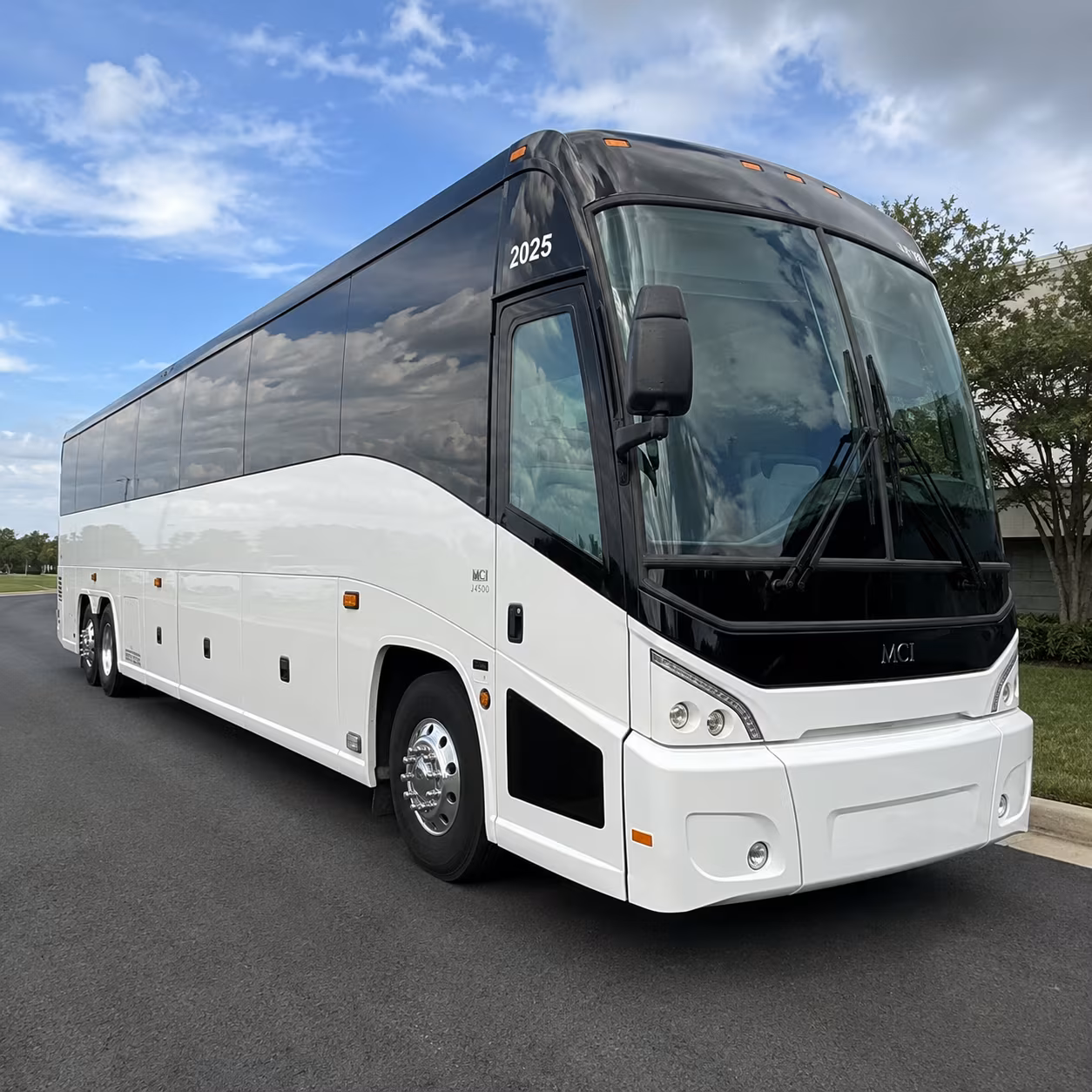 fedex autozone and corporate campus employee shuttle buses in memphis
