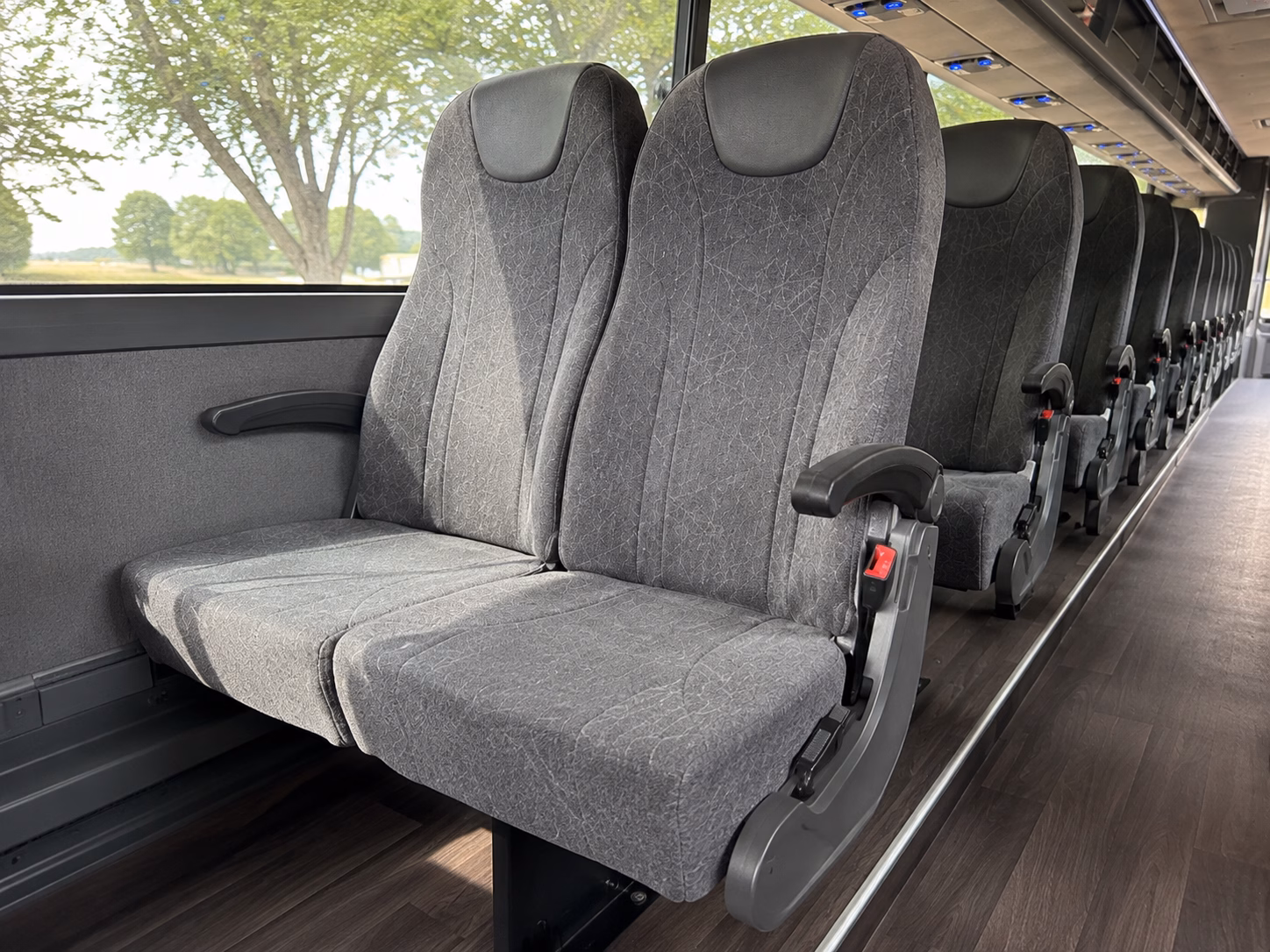 how the type of bus changes the price in memphis tennessee
