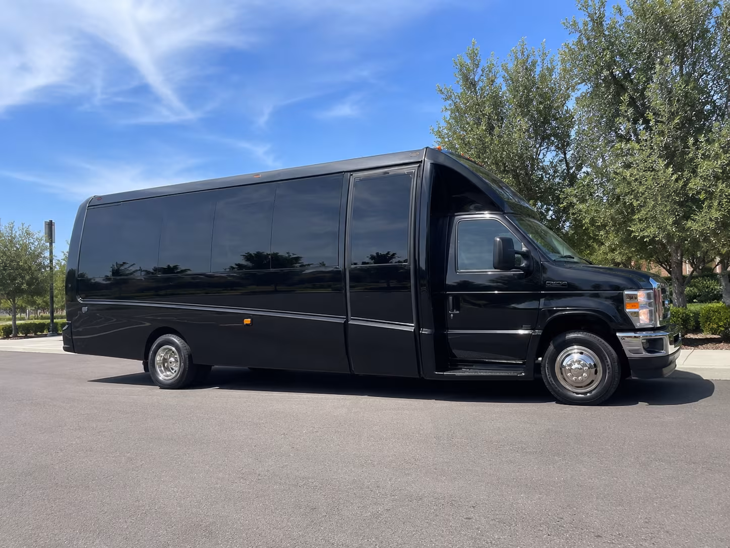 memphis long distance transportation onboard seating